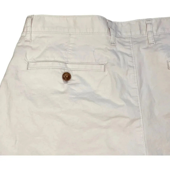 Michael Kors Men's White Flat Front Golf Shorts - Picture 10 of 10